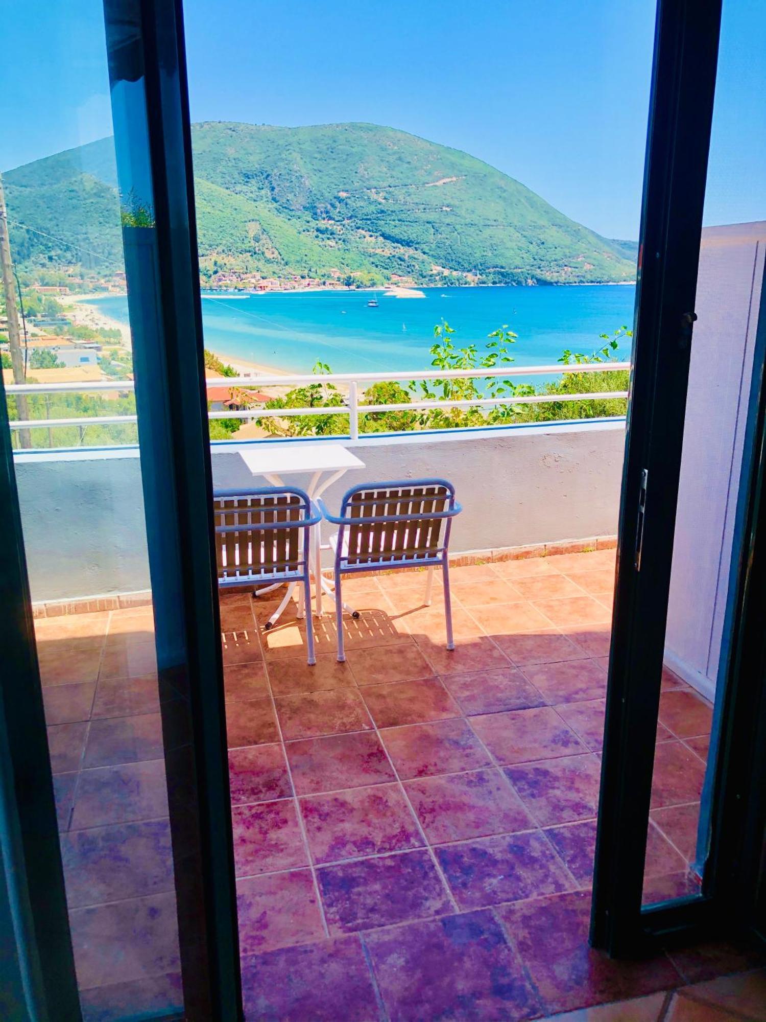 Seaview Rooms Vasiliki  Bilik gambar
